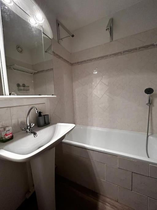 Confortable Appartement, Panorama Sud, Vue Montagne Allos Bagian luar foto